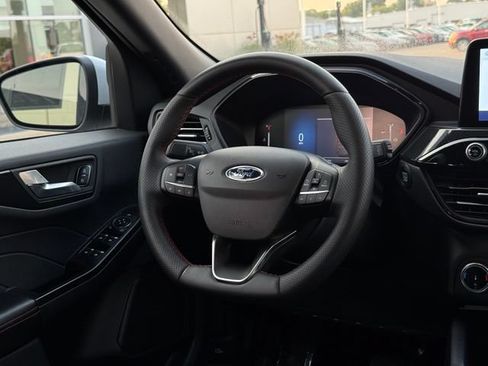 Certified 2025 Ford Escape ST-Line Select AWD/4WD image 16
