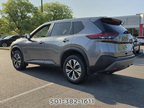 Used 2023 Nissan Rogue SV FWD image 3