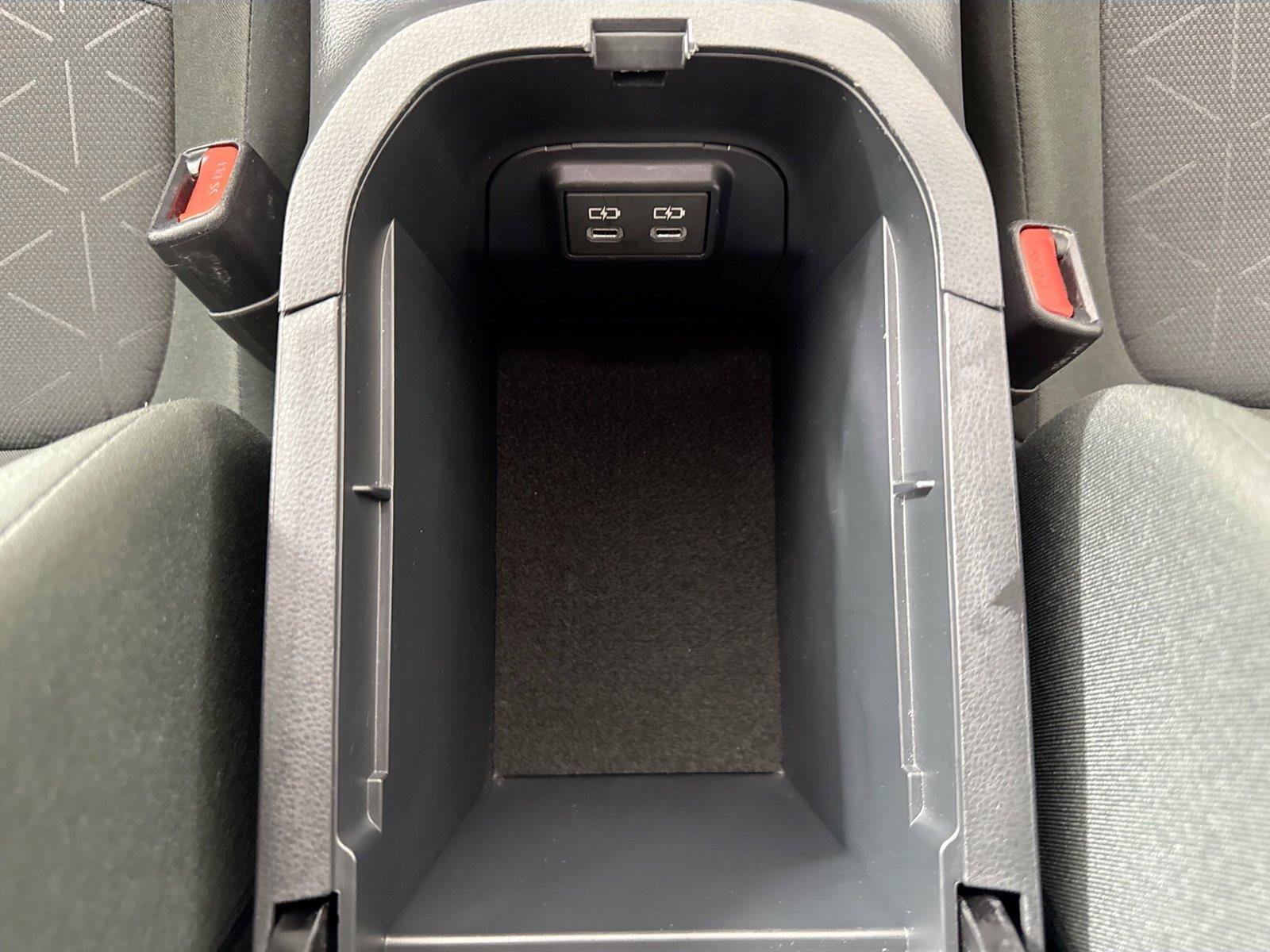 Certified 2025 Toyota RAV4 XLE FWD image 33