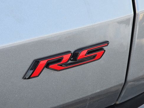 Used 2024 Chevrolet Traverse RS image 19