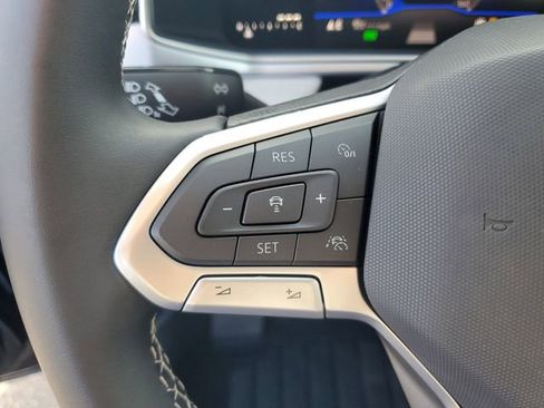 New 2026 Volkswagen Taos SE image 19