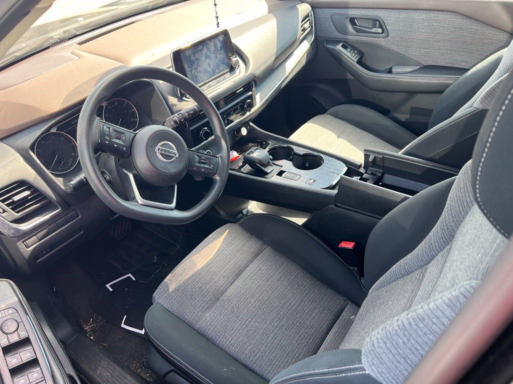 Used 2021 Nissan Rogue S FWD image 2