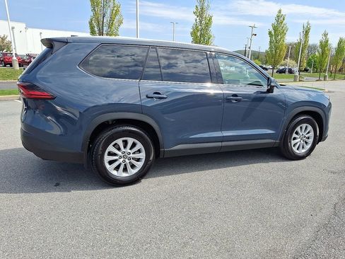 Used 2025 Toyota Grand Highlander AWD image 11