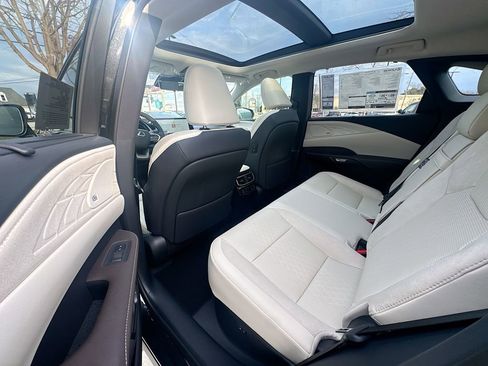 New 2026 Lexus RX 450h AWD image 32