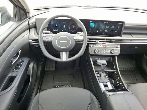 Certified 2026 Hyundai Tucson SE AWD/4WD image 11
