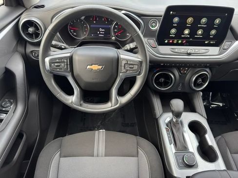 Used 2023 Chevrolet Blazer LT AWD/4WD image 13
