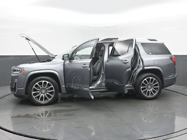 Used 2022 GMC Acadia Denali w/ Denali Ultimate Package AWD/4WD image 56