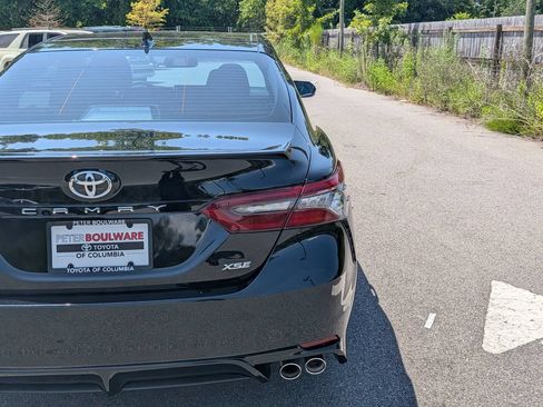 Used 2021 Toyota Camry XSE FWD image 8