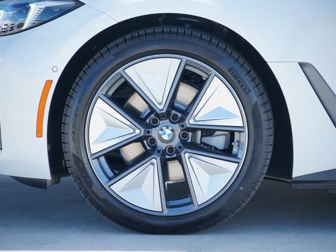 New 2026 BMW i4 eDrive40 w/ Premium Package RWD image 5