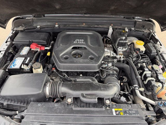 Used 2018 Jeep Wrangler Unlimited Sahara AWD/4WD image 40