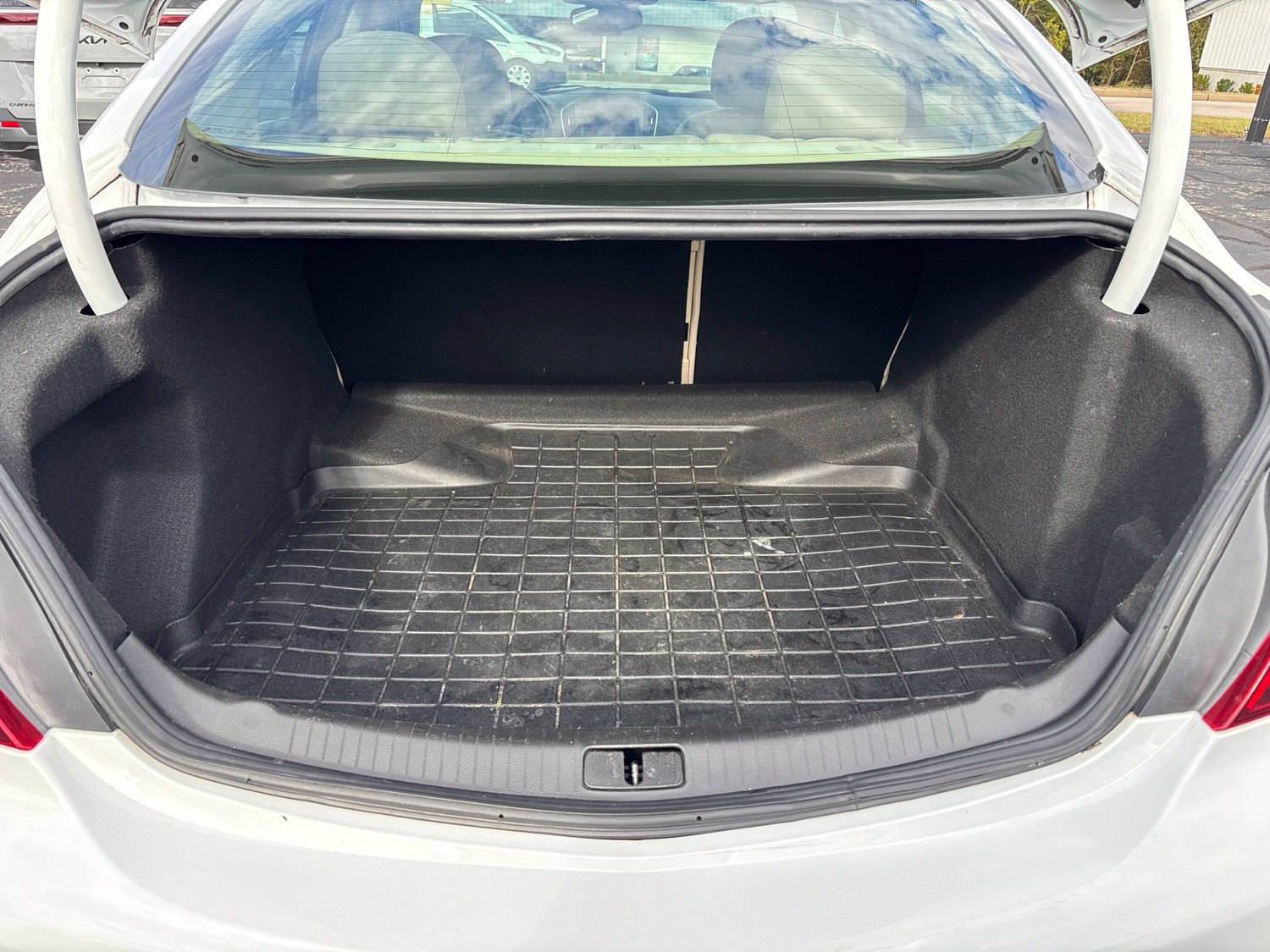Used 2016 Buick Regal FWD image 11