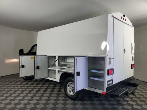 New 2026 Chevrolet Express 3500 w/ Power Convenience Package RWD image 6
