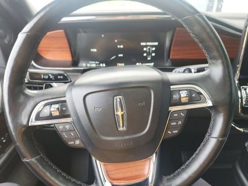 Used 2019 Lincoln Navigator Reserve AWD/4WD image 30