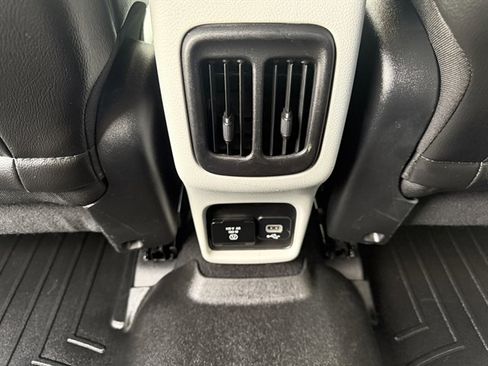Used 2019 Jeep Compass Latitude w/ Popular Equipment Group AWD/4WD image 36