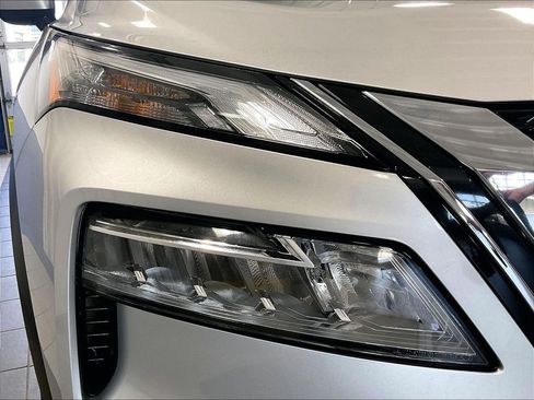Used 2023 Nissan Rogue SV AWD/4WD image 33