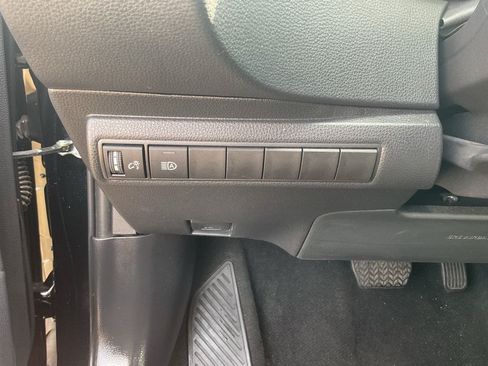 Used 2025 Toyota Corolla LE FWD image 20