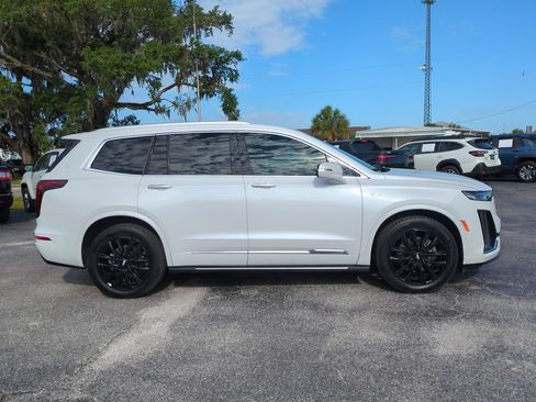 Used 2024 Cadillac XT6 Luxury AWD/4WD image 3