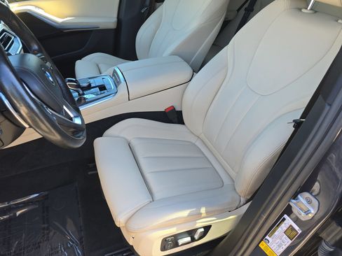 Used 2022 BMW X5 sDrive40i w/ Parking Assistance Package RWD image 19