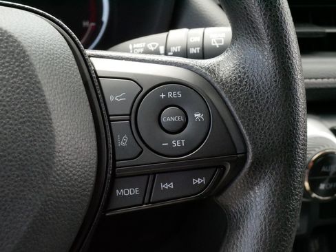 Certified 2025 Toyota RAV4 XLE AWD/4WD image 25