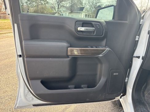 Used 2019 Chevrolet Silverado 1500 LT Trail Boss image 10