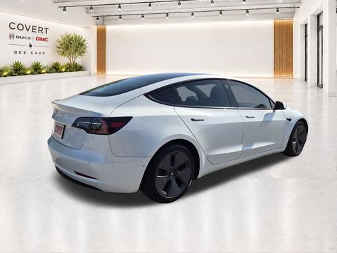 Used 2021 Tesla Model 3 Standard Range Plus RWD image 10
