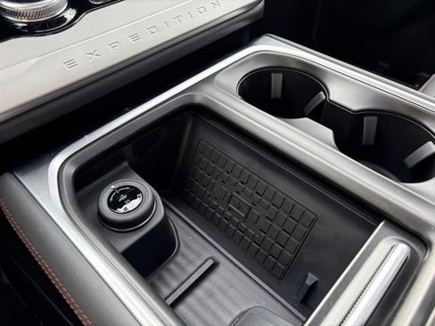 New 2025 Ford Expedition Max Active image 20