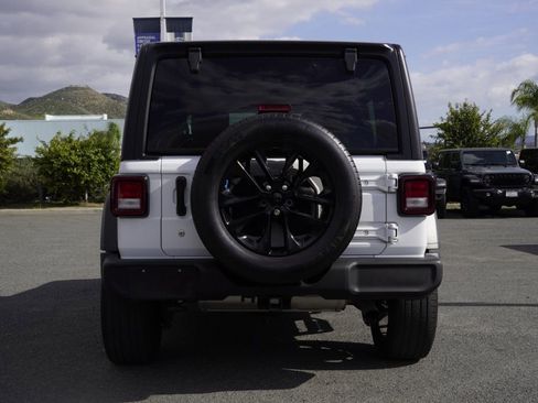 Used 2023 Jeep Wrangler Sport image 5