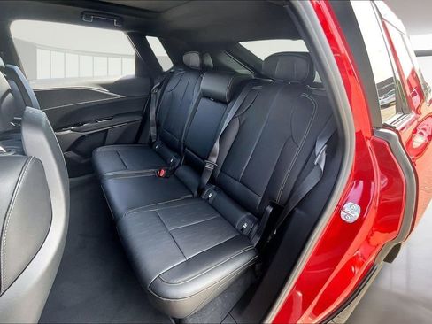 New 2026 Cadillac Lyriq Sport w/ LPO, ONYX Package image 10