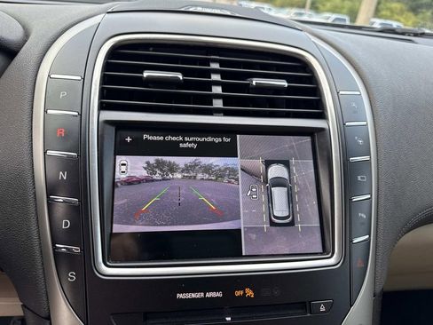 Used 2019 Lincoln Nautilus Reserve image 24