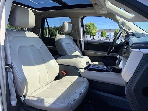Used 2024 Ford Expedition Max Limited AWD/4WD image 18