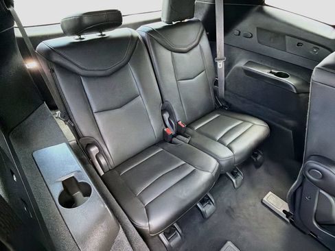Used 2023 Cadillac XT6 Sport AWD/4WD image 32