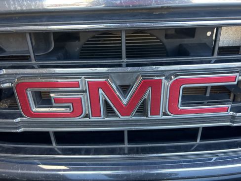 Used 2015 GMC Sierra 1500 SLT w/ SLT Crew Cab Value Package image 3
