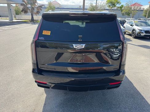 Used 2021 Cadillac Escalade ESV Sport Platinum image 6