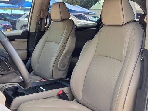 Certified 2024 Honda Odyssey Elite image 13