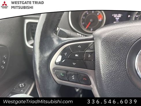 Used 2020 Jeep Cherokee Limited image 16