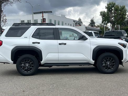 New 2026 Toyota 4Runner SR5 image 9