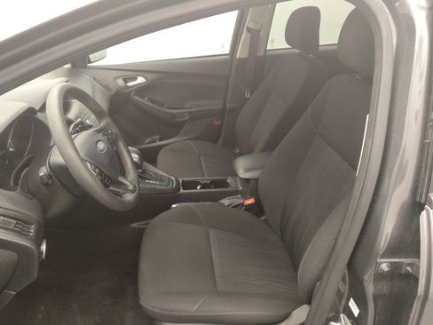 Used 2018 Ford Focus SE w/ Interior Protection Package FWD image 17