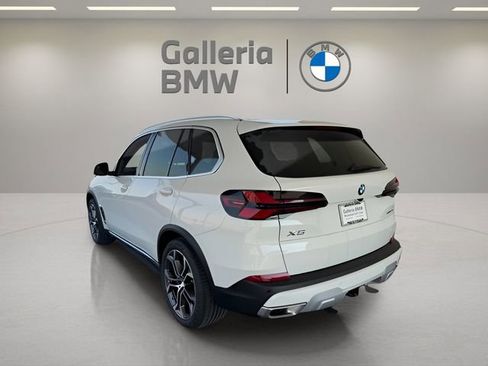 New 2026 BMW X5 xDrive40i w/ Premium Package image 8