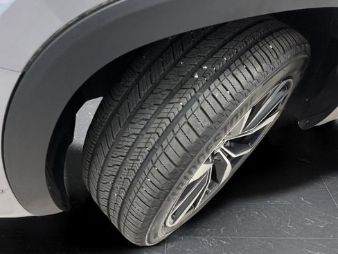 Used 2024 Volkswagen Atlas SEL Premium R-Line image 41