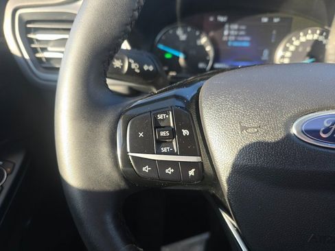 Used 2022 Ford Escape SEL image 19