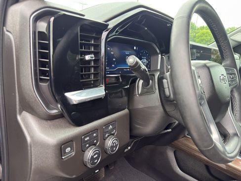 Certified 2023 Chevrolet Silverado 1500 RST w/ Z71 Off-Road Package AWD/4WD image 15