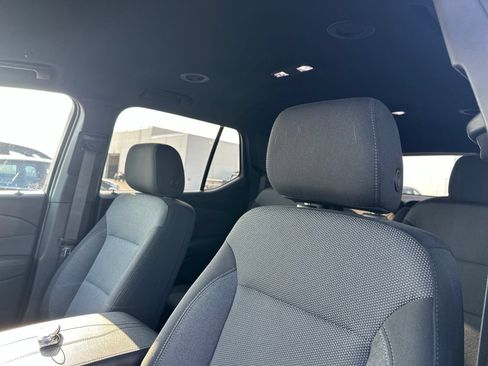 Used 2023 Chevrolet Traverse LT AWD/4WD image 5