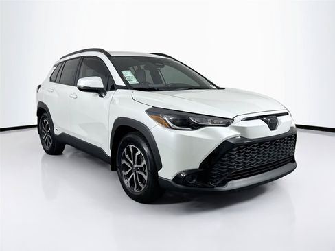 Used 2023 Toyota Corolla Cross AWD Hybrid image 9