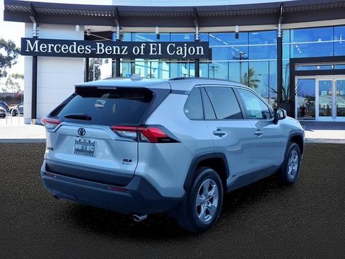 Used 2025 Toyota RAV4 XLE AWD/4WD image 3