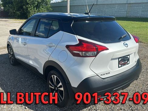 Used 2019 Nissan Kicks SV FWD image 8