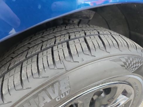 Used 2019 Chevrolet Equinox LT FWD image 28