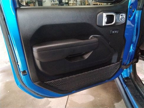 Used 2021 Jeep Gladiator Mojave w/ LED Lighting Group image 29