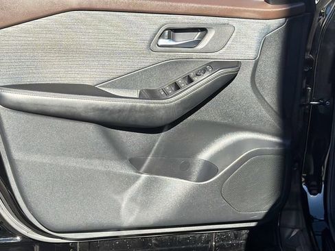 Certified 2023 Nissan Rogue SV image 23