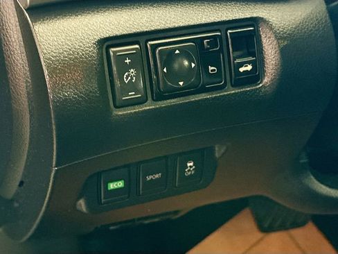 Used 2018 Nissan Sentra SV image 10