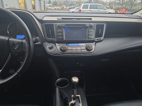 Used 2013 Toyota RAV4 Limited image 23